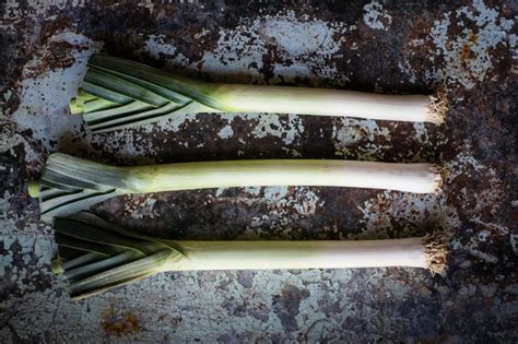 Cara Membeli Daun Bawang yang Benar dan Efektif