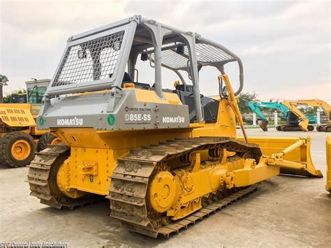 Tips Beli Dozer Komatsu D85SS