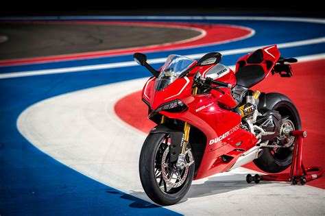 Harga Ducati Corse 1199