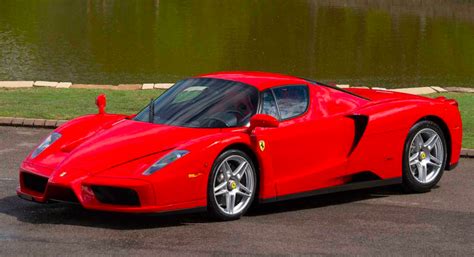Harga Ferrari Enzo di Indonesia