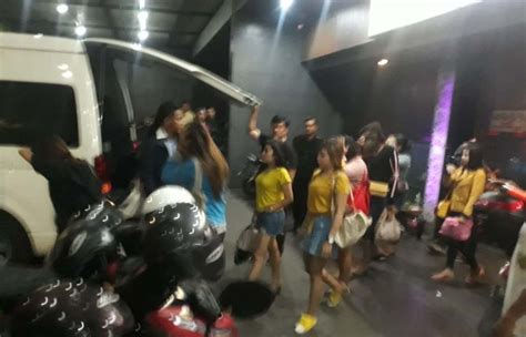 Kelebihan Karaoke De Berry Surabaya