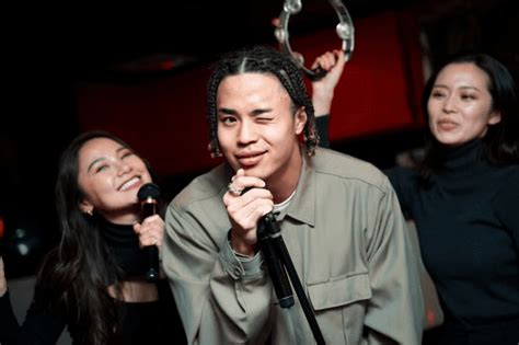 Mengapa Karaoke Menjadi Salah Satu Hobi Favorit Banyak Orang