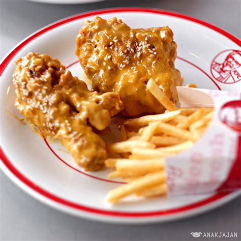 Sejarah Menu KFC Hot and Cheesy Chicken