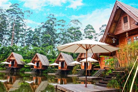 Kenyamanan Makan di Dusun Bambu