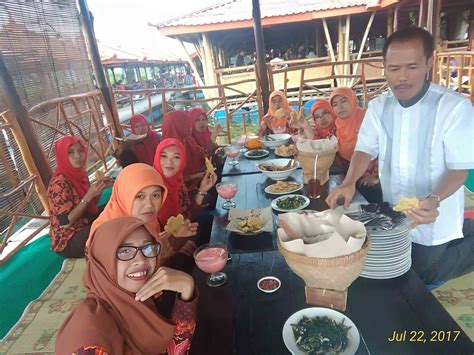 Makanan Tradisional Kampung Rawa Ambarawa: Nuansa Persahabatan dan Kenangan
