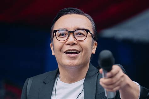 Mengapa Perlu Manggung Ari Lasso?