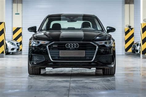 Bagaimana Cara Mendapatkan Harga Mobil Audi S8 yang Sesuai?