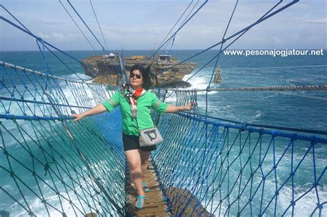 Faktor-Faktor yang Mempengaruhi Harga Naik Gondola Pantai Timang