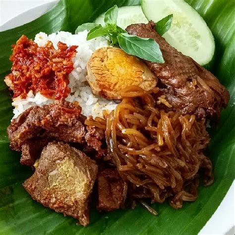 Kualitas Nasi Campur Tambak Bayan Surabaya