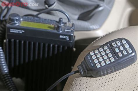 Apa Itu Radio Komunikasi untuk Mobil?