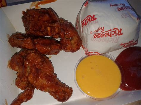 Apa Itu Richeese Factory Fire Wings?