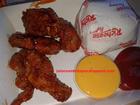 Harga Richeese Factory Fire Wings