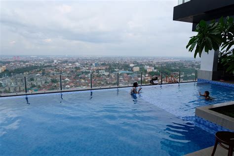 Tips untuk Berenang di The Zuri Palembang
