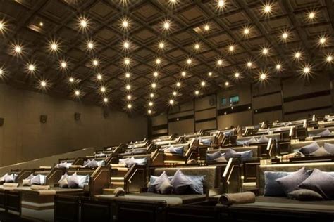 Fasilitas Bioskop Taman Anggrek