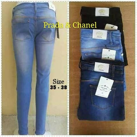 Tren Harga Celana Prada